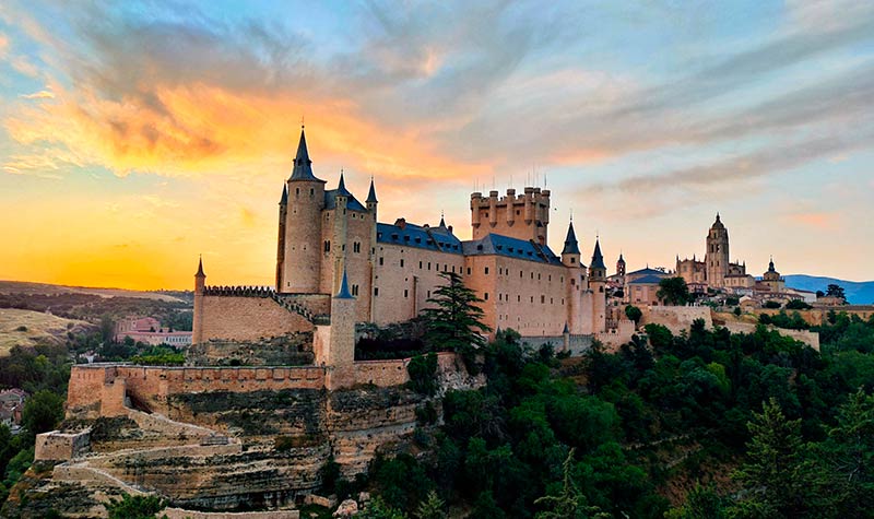 Alcazar de Segovia, el castillo mas bonito de España