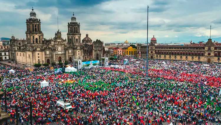 Multitud de personas en Ciudad de Mexico, una de las ciudades más pobladas del mundo